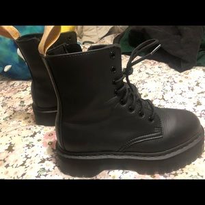 Vegan jadon dr martens